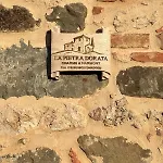 Semesterbostad La Pietra Dorata *